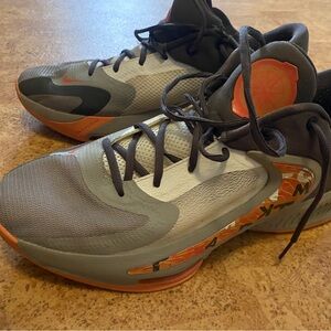 Nike freak basketball shoes 13